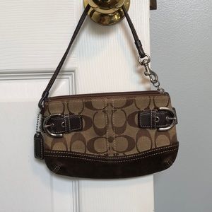 Coach Wristlet Wallet Large, Fits iPhone 6-8!